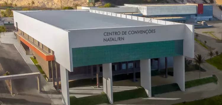 Obra do Governo do Estado no Centro de Convenções de Natal segue paralisada por falta de pagamento e agrava prejuízos à acessibilidade e turismo