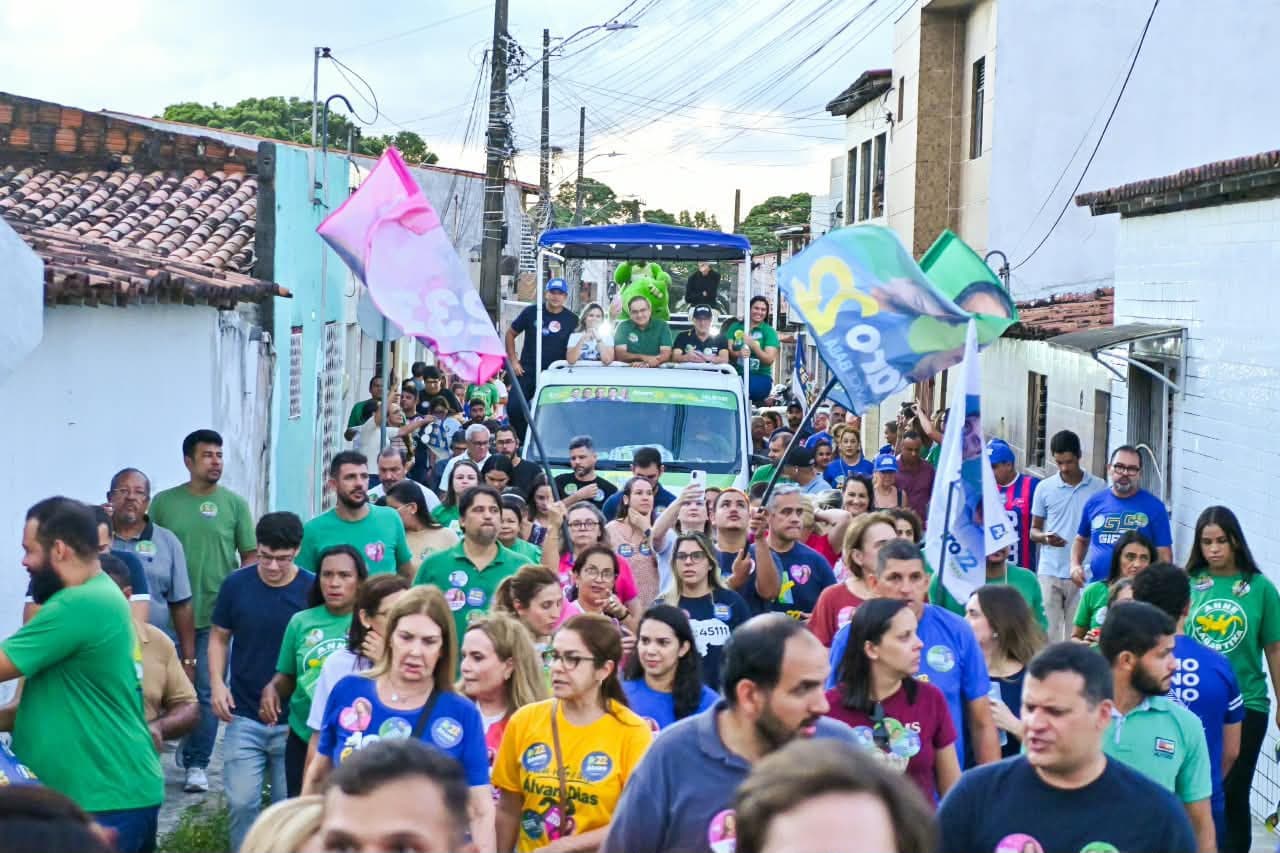 Reta final: Álvaro Dias é recebido com grandes manifestações de apoio na Zona Oeste de Natal