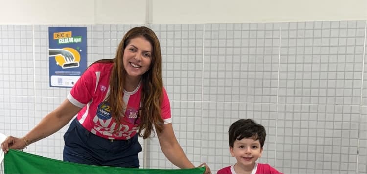 Nina Souza vota em Natal e reafirma confiança na realização do sonho de ser deputada federal