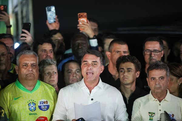 Nikolas pede para as pessoas não irem às ruas e diz que chance de anular a eleição é 'praticamente nula'