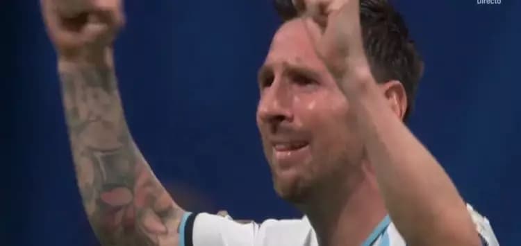 (Vídeo)Lionel Messi se emociona após a virada da Argentina; tem que respeitar o maior jogador do planeta